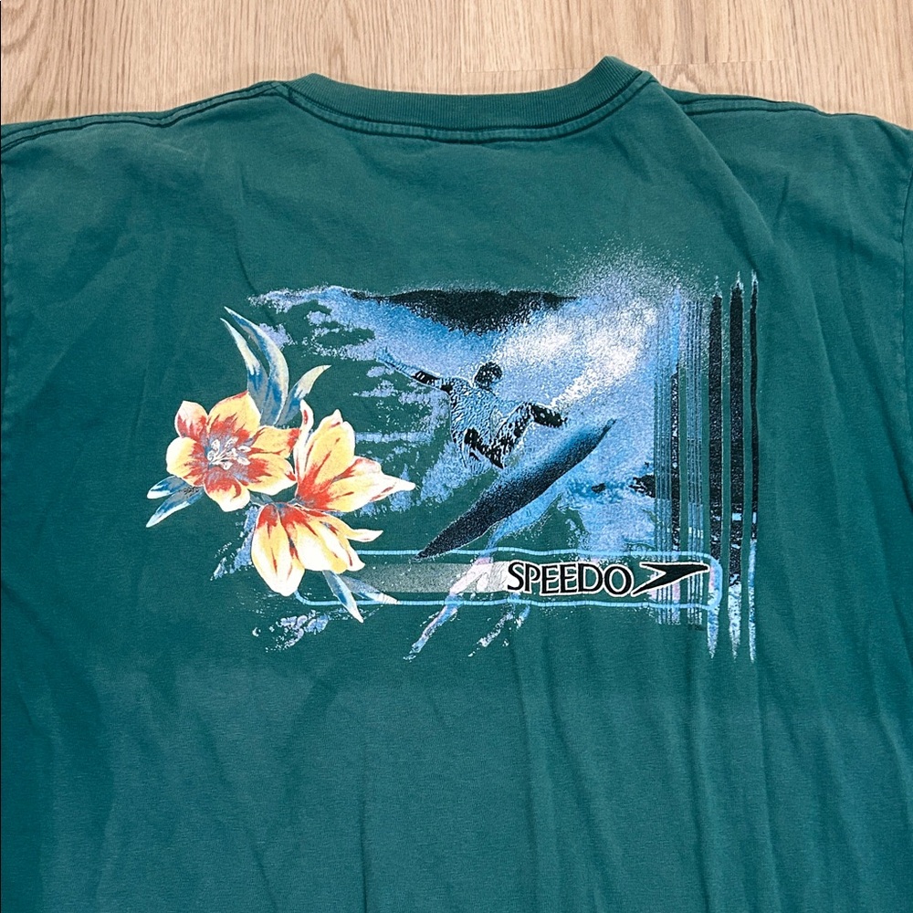 2001 Y2K Speedo Men's Green Graphic Surf T-Shirt size Large